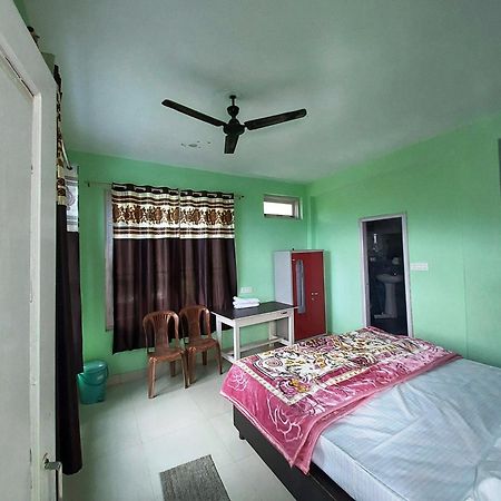 Mohinder & Mohindra Home Stay Bīr Екстериор снимка