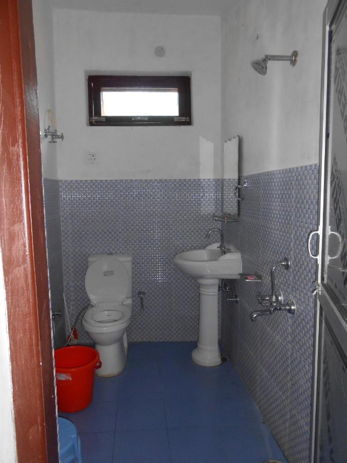 Mohinder & Mohindra Home Stay Bīr Екстериор снимка