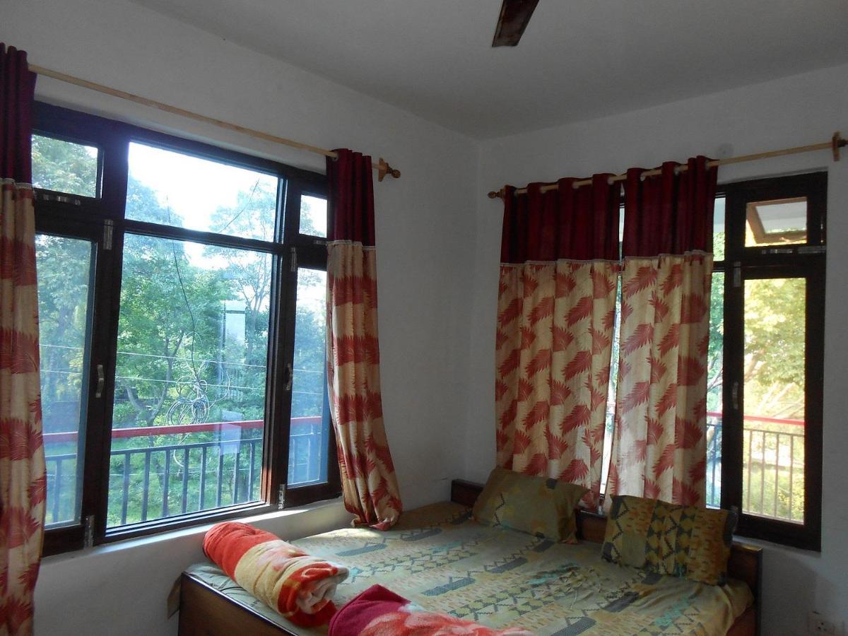 Mohinder & Mohindra Home Stay Bīr Екстериор снимка