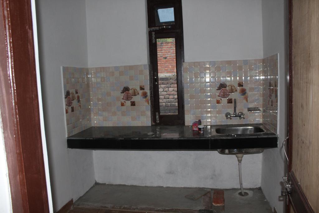 Mohinder & Mohindra Home Stay Bīr Екстериор снимка