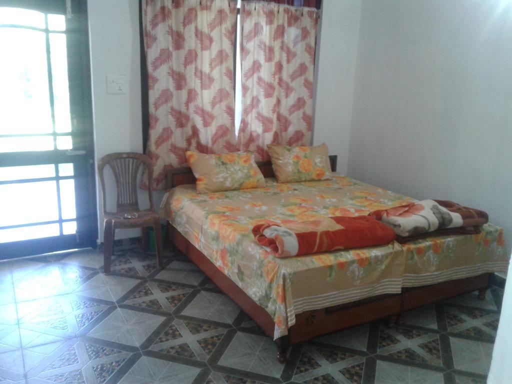 Mohinder & Mohindra Home Stay Bīr Екстериор снимка